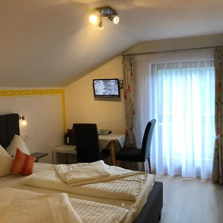 Schloßnerhof 3*