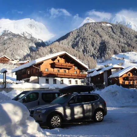 Schlossnerhof Guest house Virgen