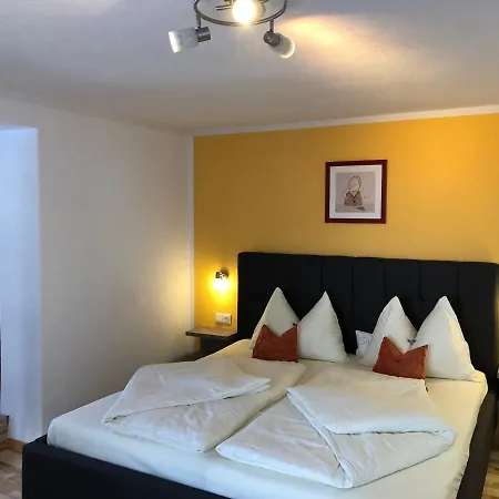 Schlossnerhof 3*
