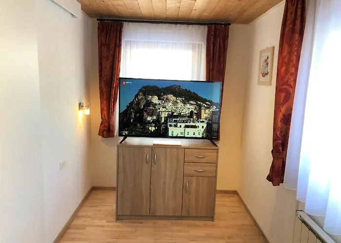 Schlossnerhof Pensión Virgen