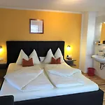 게스트하우스 Schlossnerhof 3*